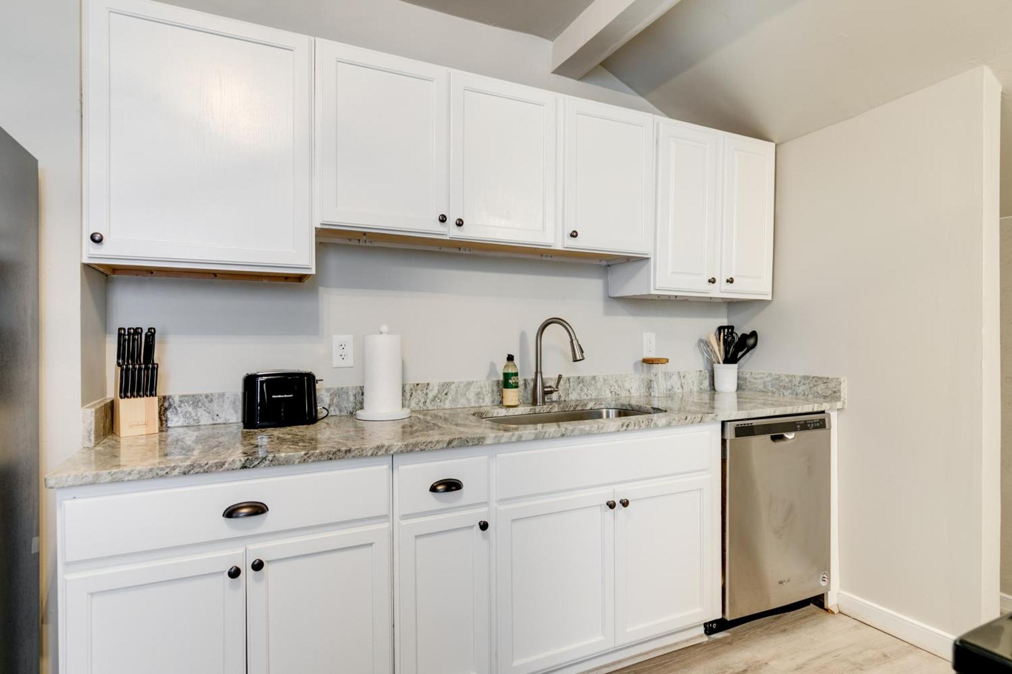 Private Boho 10 Minutes To Downtown Rva! Ferienhaus *